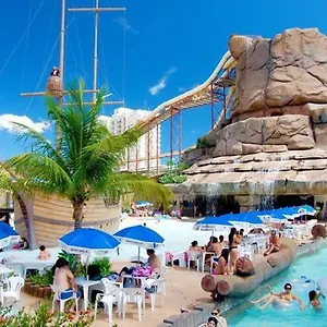 Diroma , Um Dia De Diversão No Acqua Parque E Splash , Caldas Novas Brasil